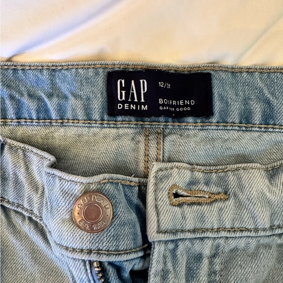 Gap Boyfriend Jeans - Picture 4 of 4